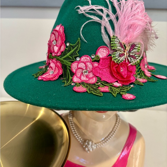 Accessories - Elegant Green Floral Hat with Pink Accents